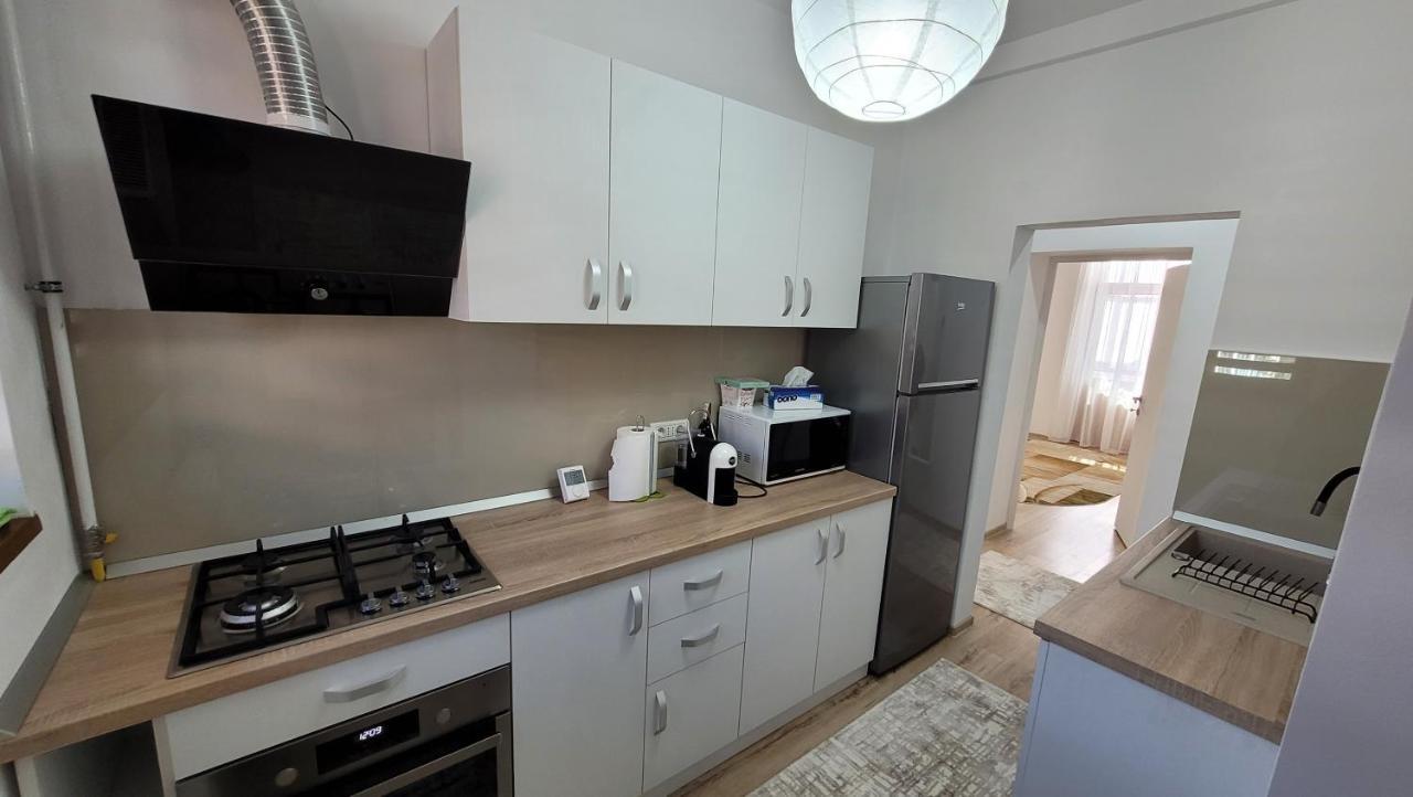 Andy Apartament Petroşani Exterior foto